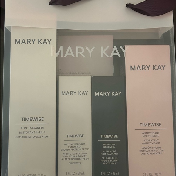 Mary Kay Timewise Miracle Set - Picture 3 of 4